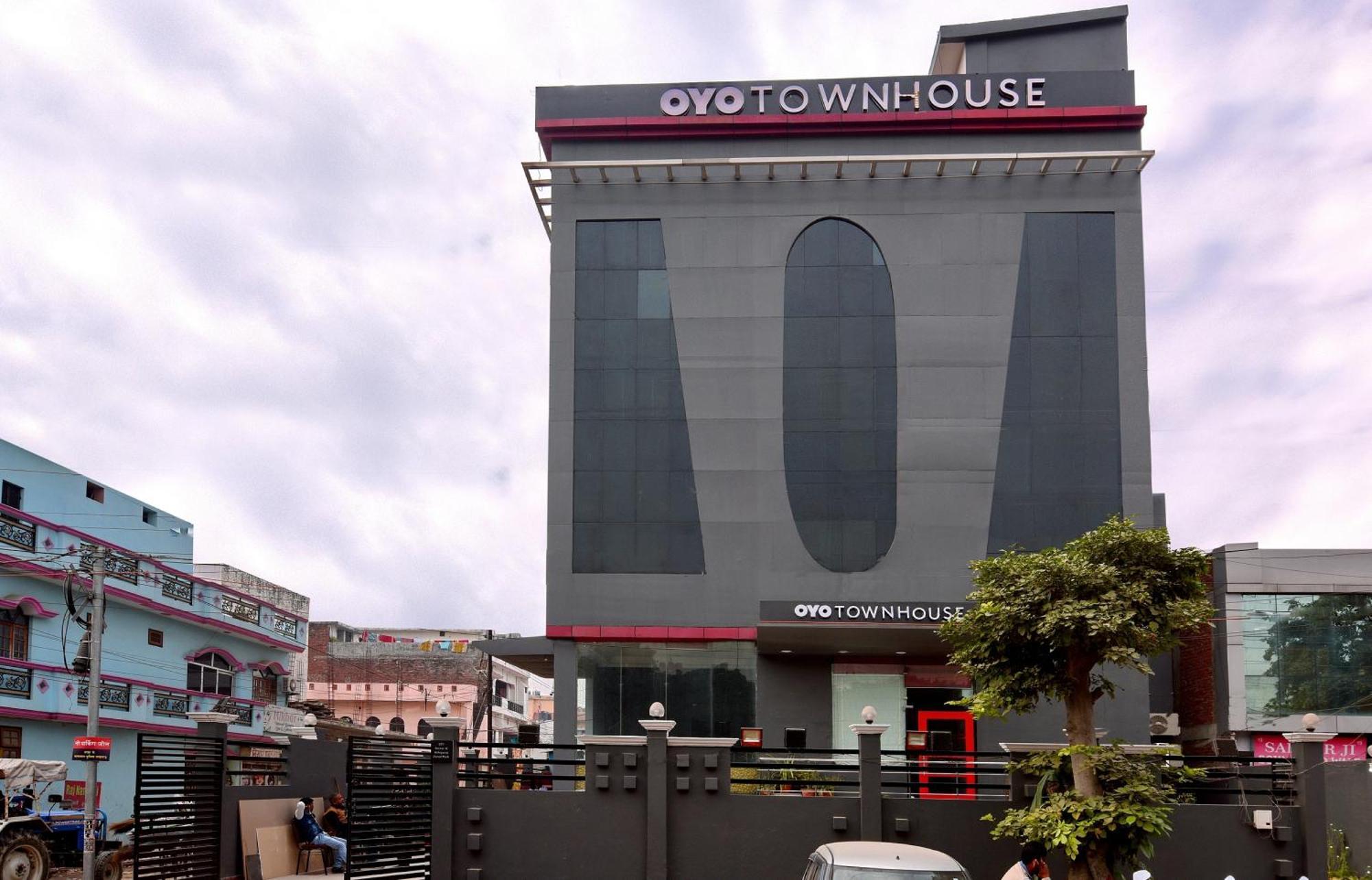 Townhouse Function Inn Near Chaudhary Charan Singh International Airport Lucknow Exterior foto