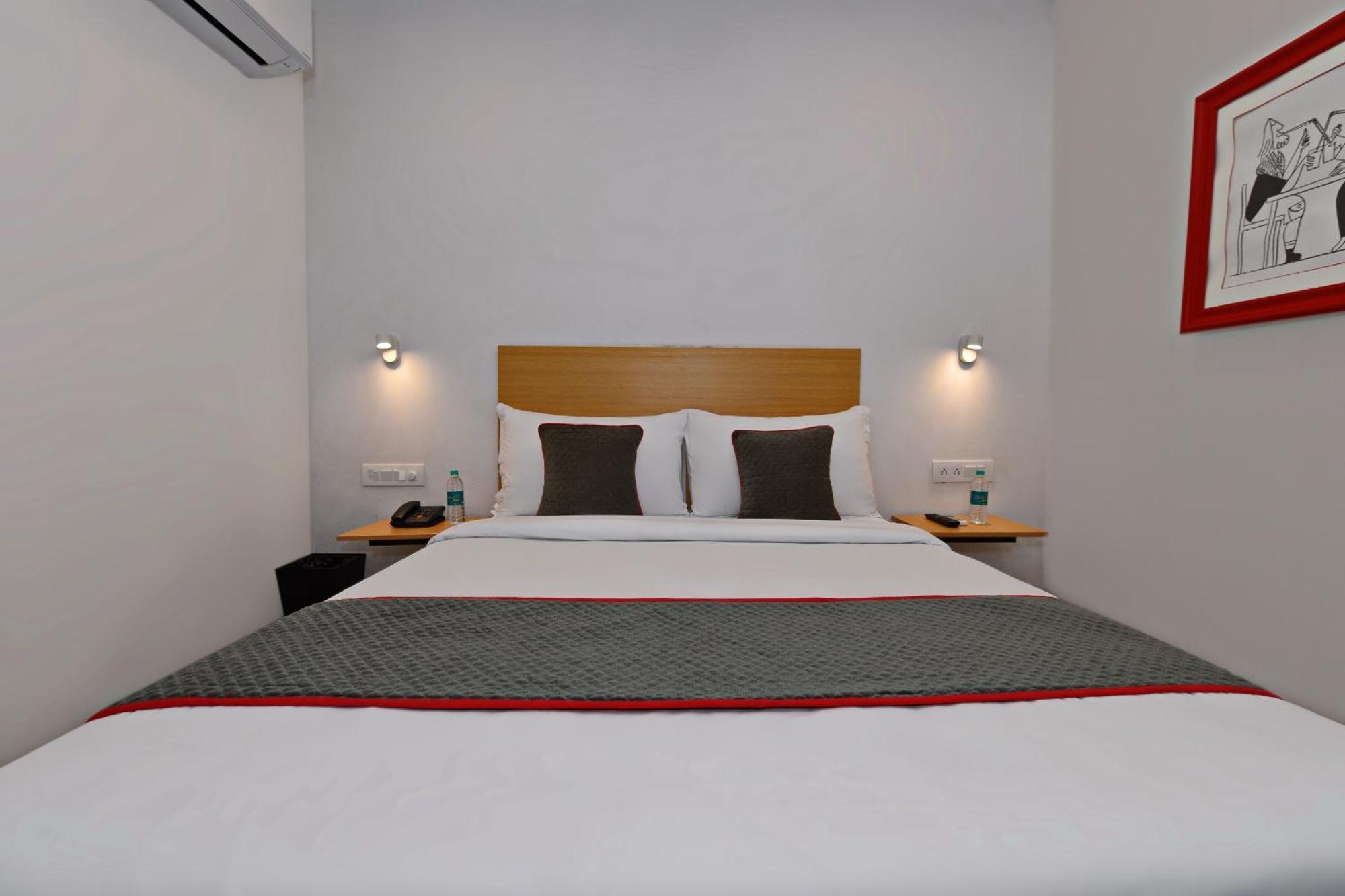 Townhouse Function Inn Near Chaudhary Charan Singh International Airport Lucknow Exterior foto