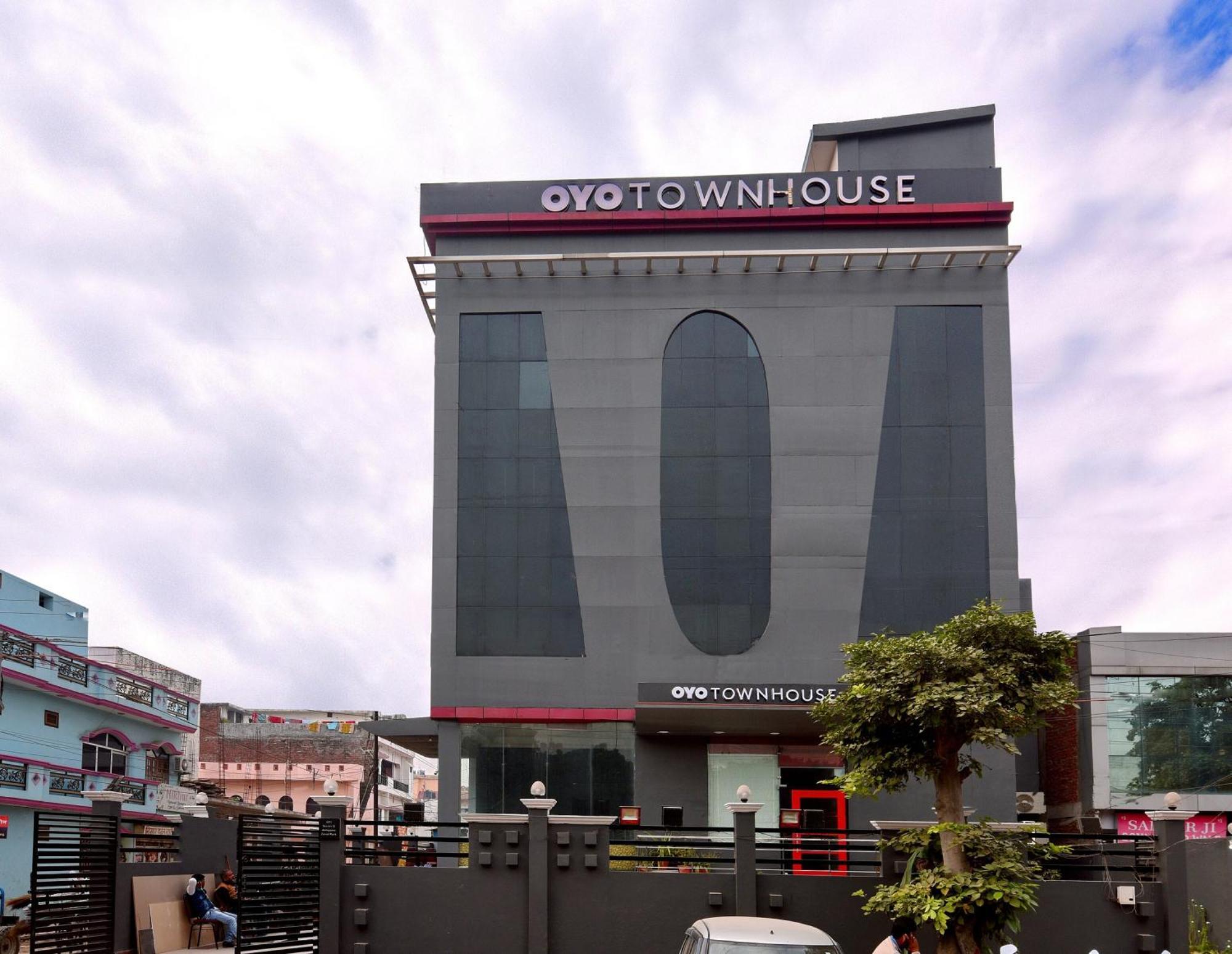 Townhouse Function Inn Near Chaudhary Charan Singh International Airport Lucknow Exterior foto