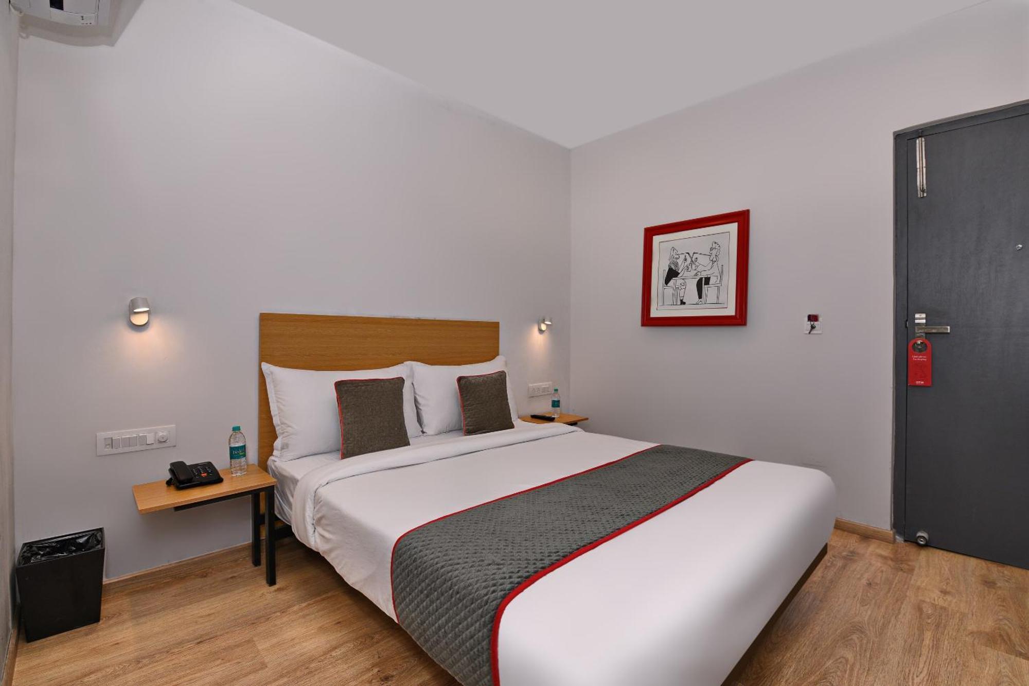 Townhouse Function Inn Near Chaudhary Charan Singh International Airport Lucknow Exterior foto