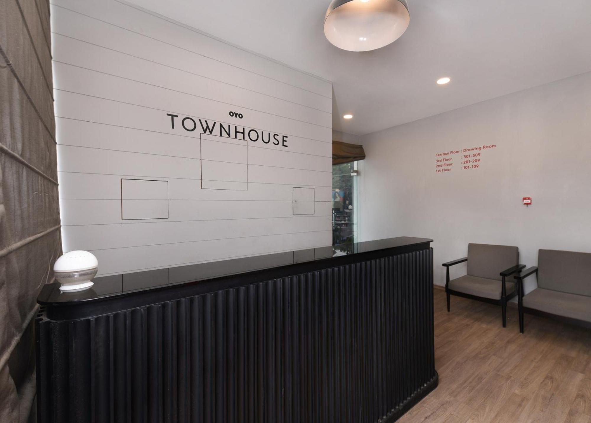 Townhouse Function Inn Near Chaudhary Charan Singh International Airport Lucknow Exterior foto